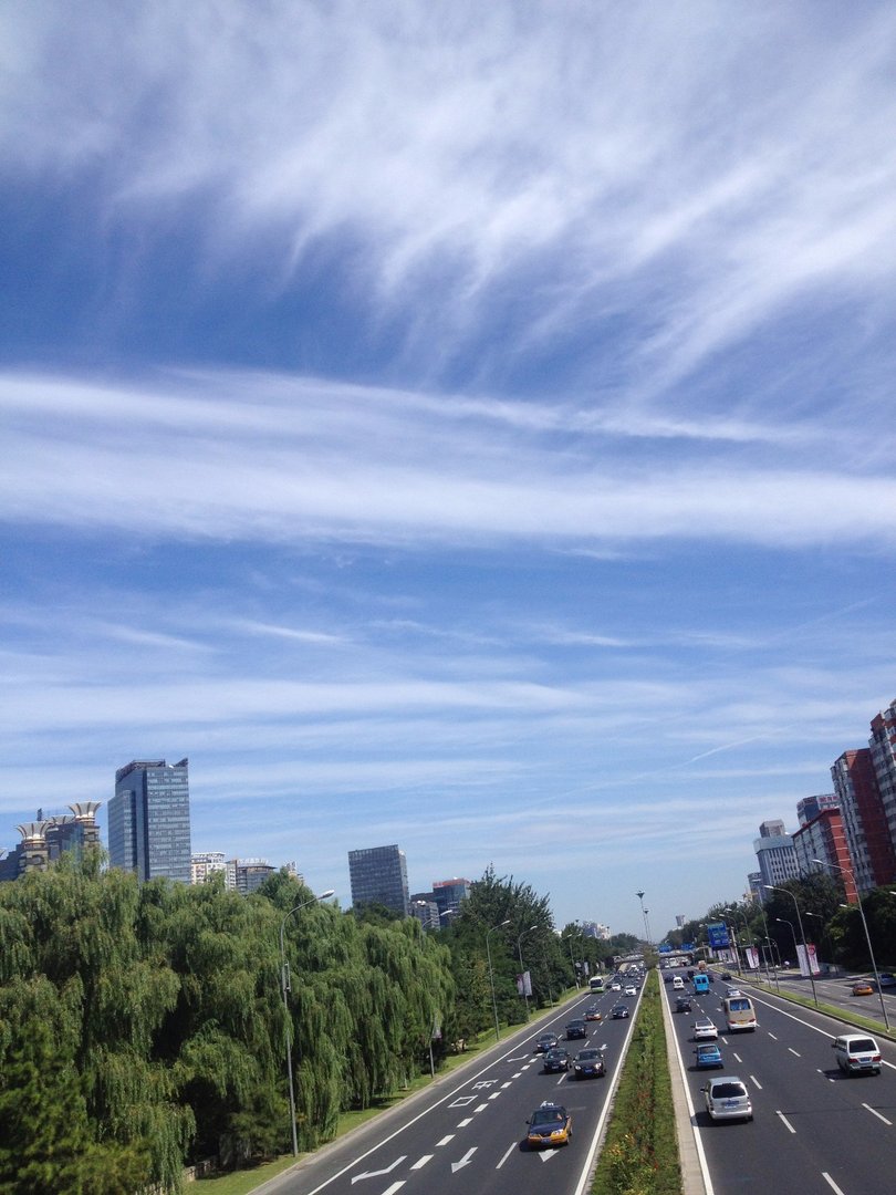 今天北京拍到的是地震云吗？