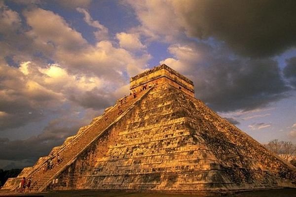 玛雅遗址中发现的水晶骨头是玛雅人技艺精湛，还是外星人的杰作呢？