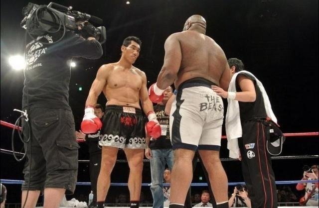 “拳坛姚明”董泰山，牛高马大灵活性还不差，他能成为中国格斗界的翘楚吗？