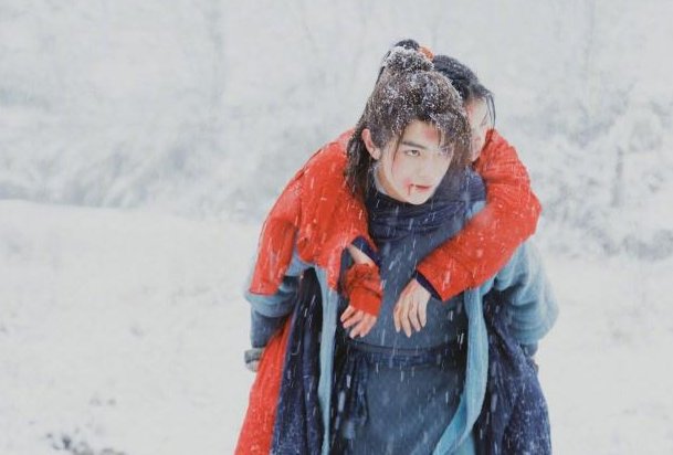 如何评价电视剧《招摇》的剧情？