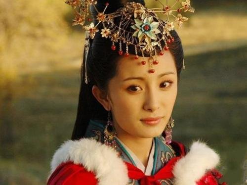 为何曹丕娶庶母遗臭万年，而王昭君嫁给儿子却名垂青史呢？
