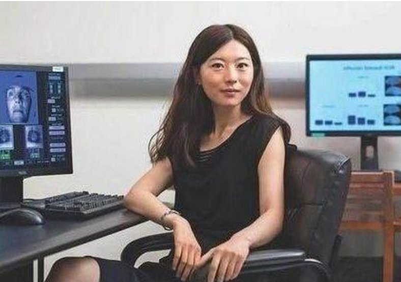 她14岁参加高考，750分考清华，被誉为最美高考女状元，你知道是谁吗？