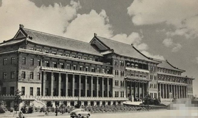 吉林大学和吉林大学护理学院是一个学校吗