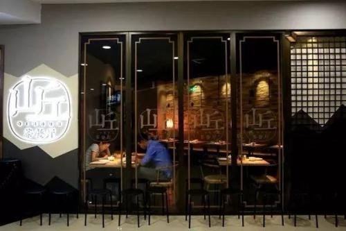 郭德纲的“德云社郭家菜”为什么开不下去？