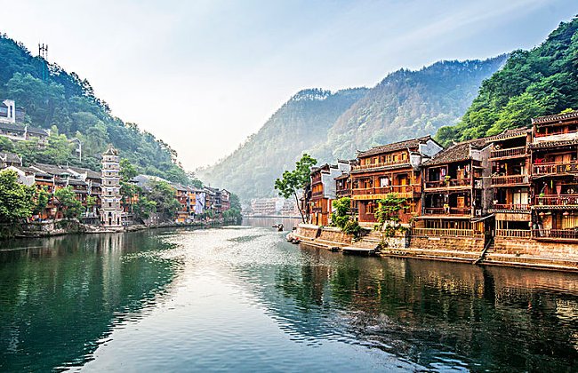 去凤凰古城旅行需要多少钱？