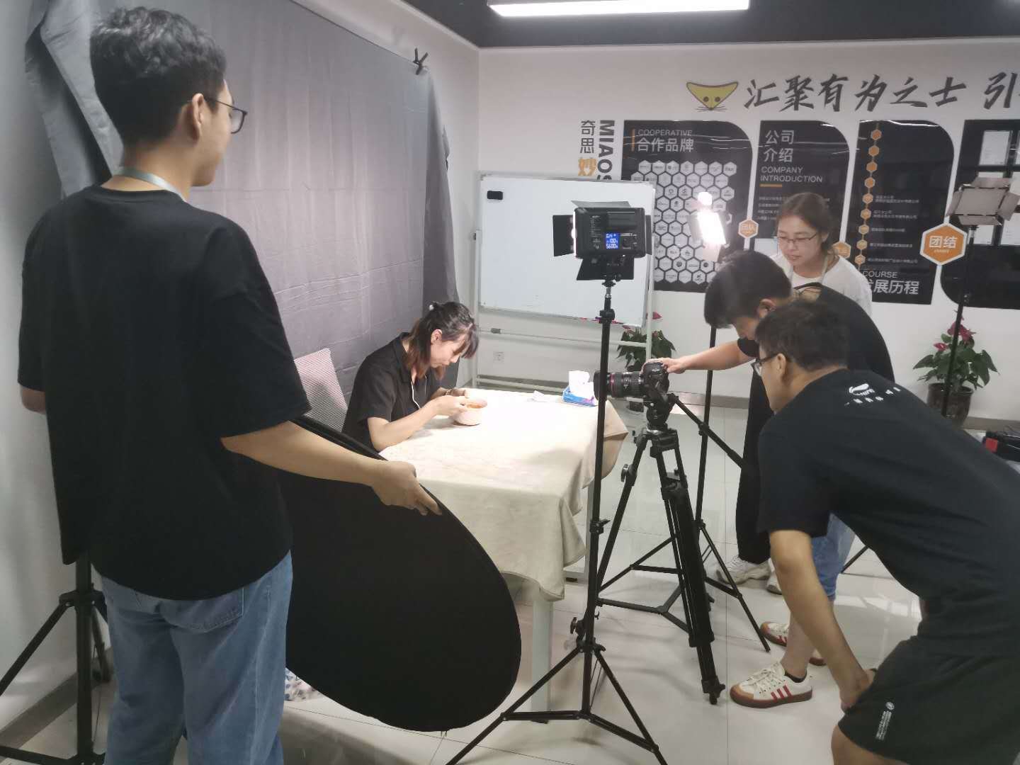 为什么很多公司要找设计外包公司呢?