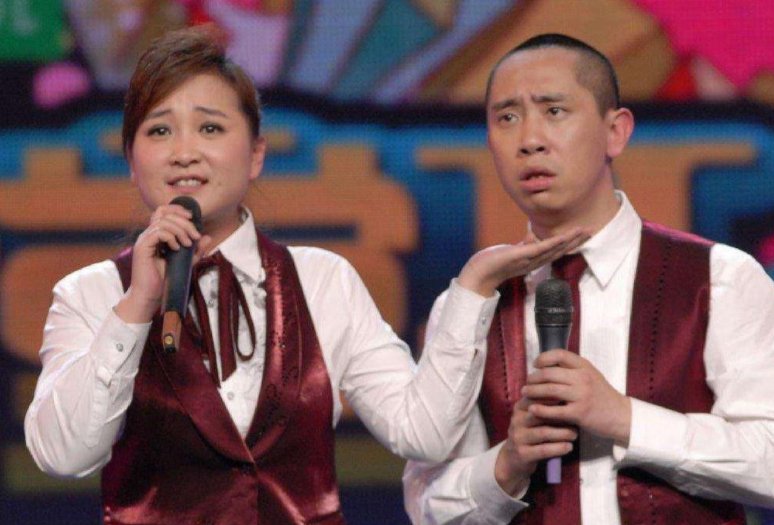 贾玲之前出过一位女相声演员，她是郭德纲的师姐，如今的单联丽怎样了呢？