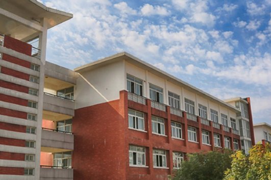 新华学院是什么学校?